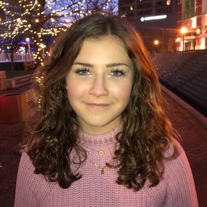 Meet your Posher, Caroline